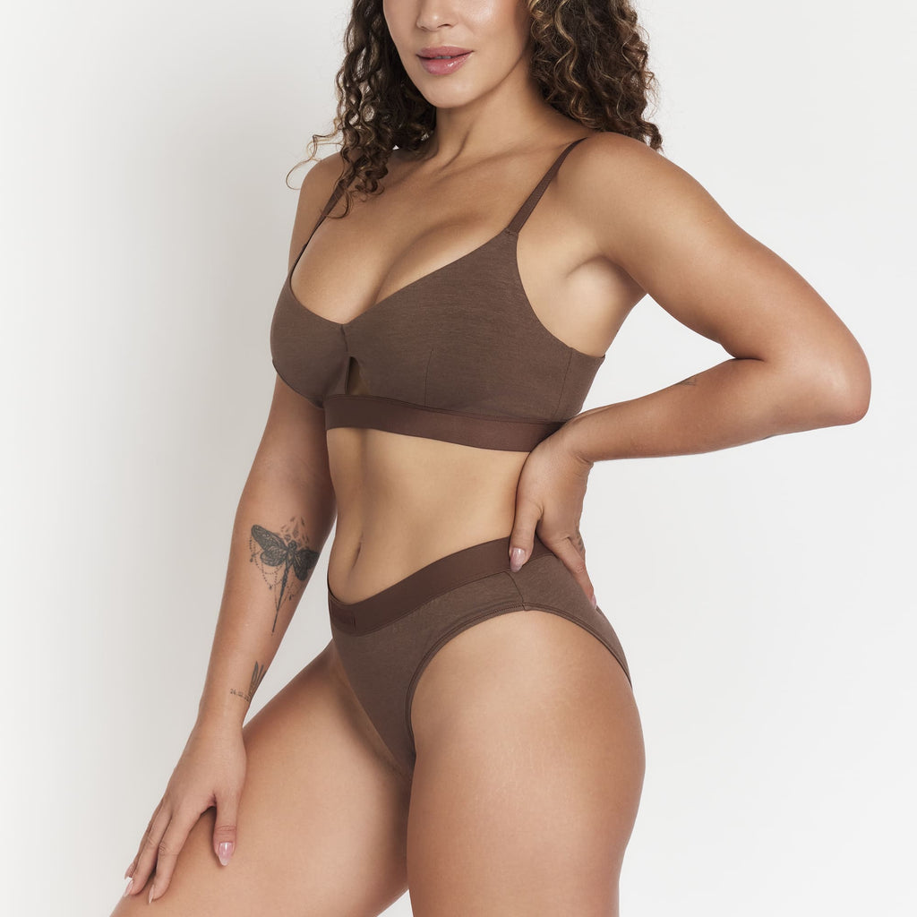 Keyhole Hump Bra