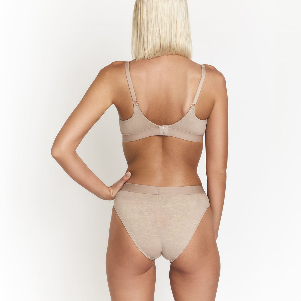 Keyhole Hump Bra